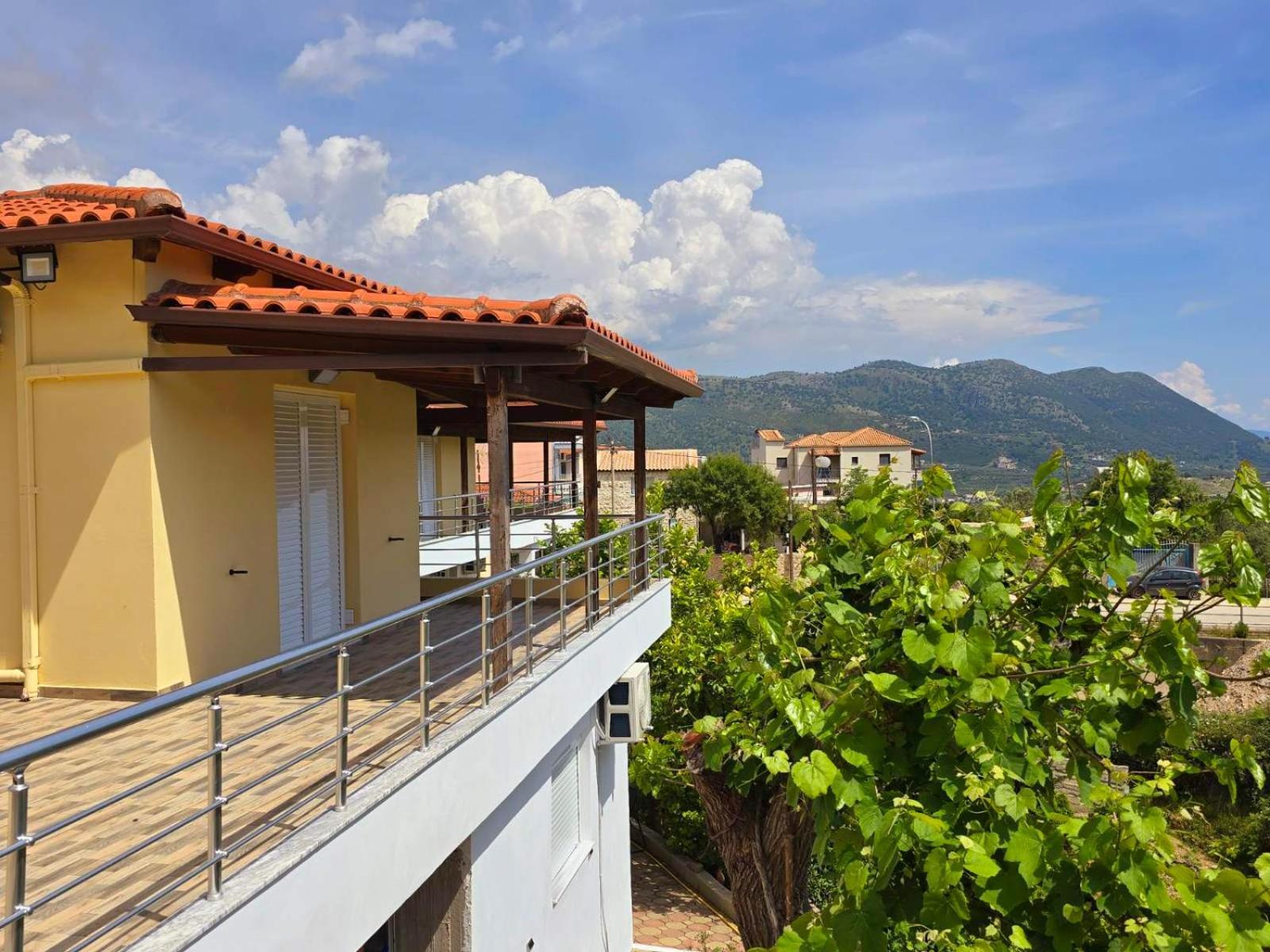 Philoxenia Guest House Himarë Dış mekan fotoğraf