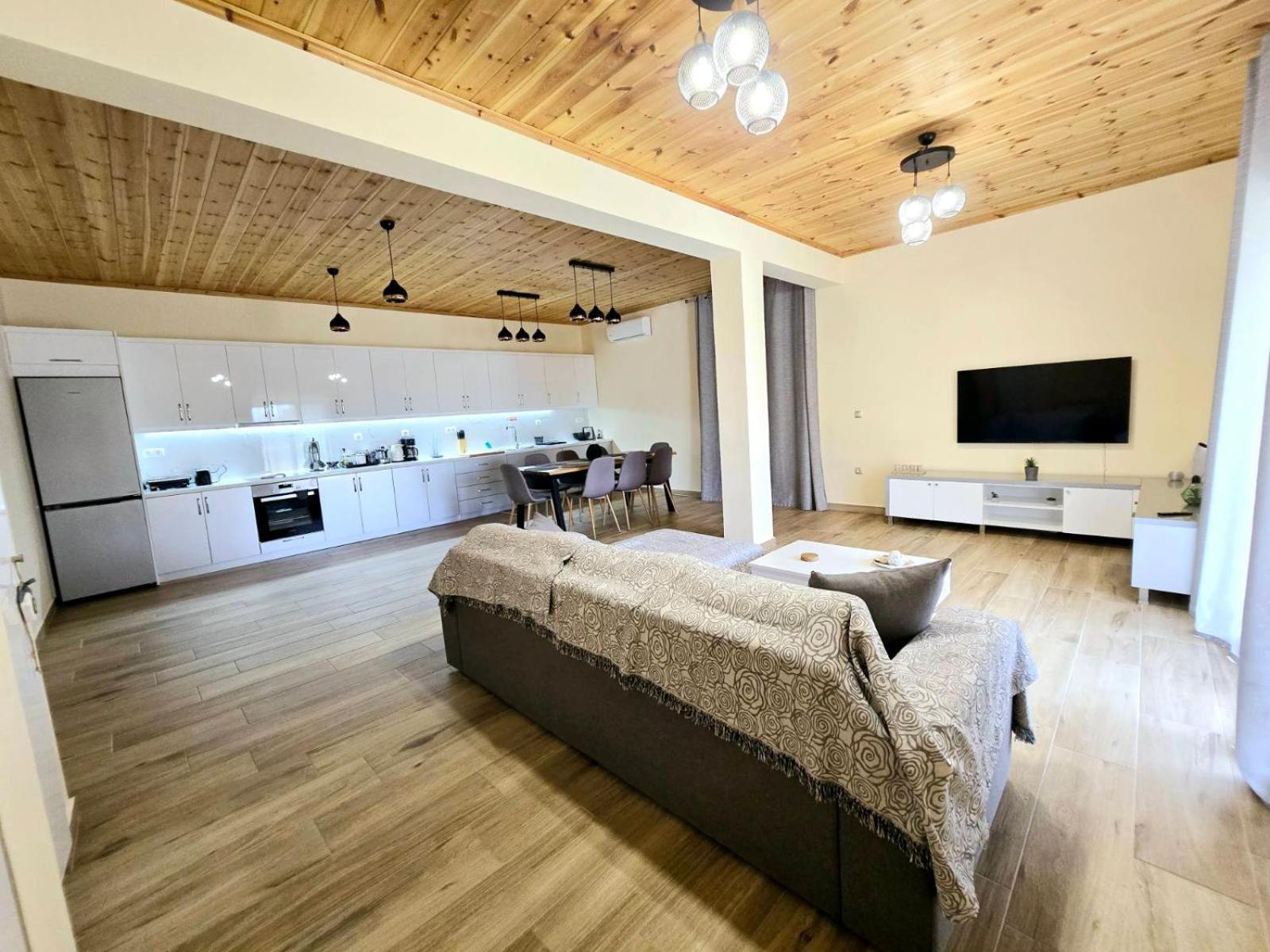 Philoxenia Guest House Himarë Dış mekan fotoğraf