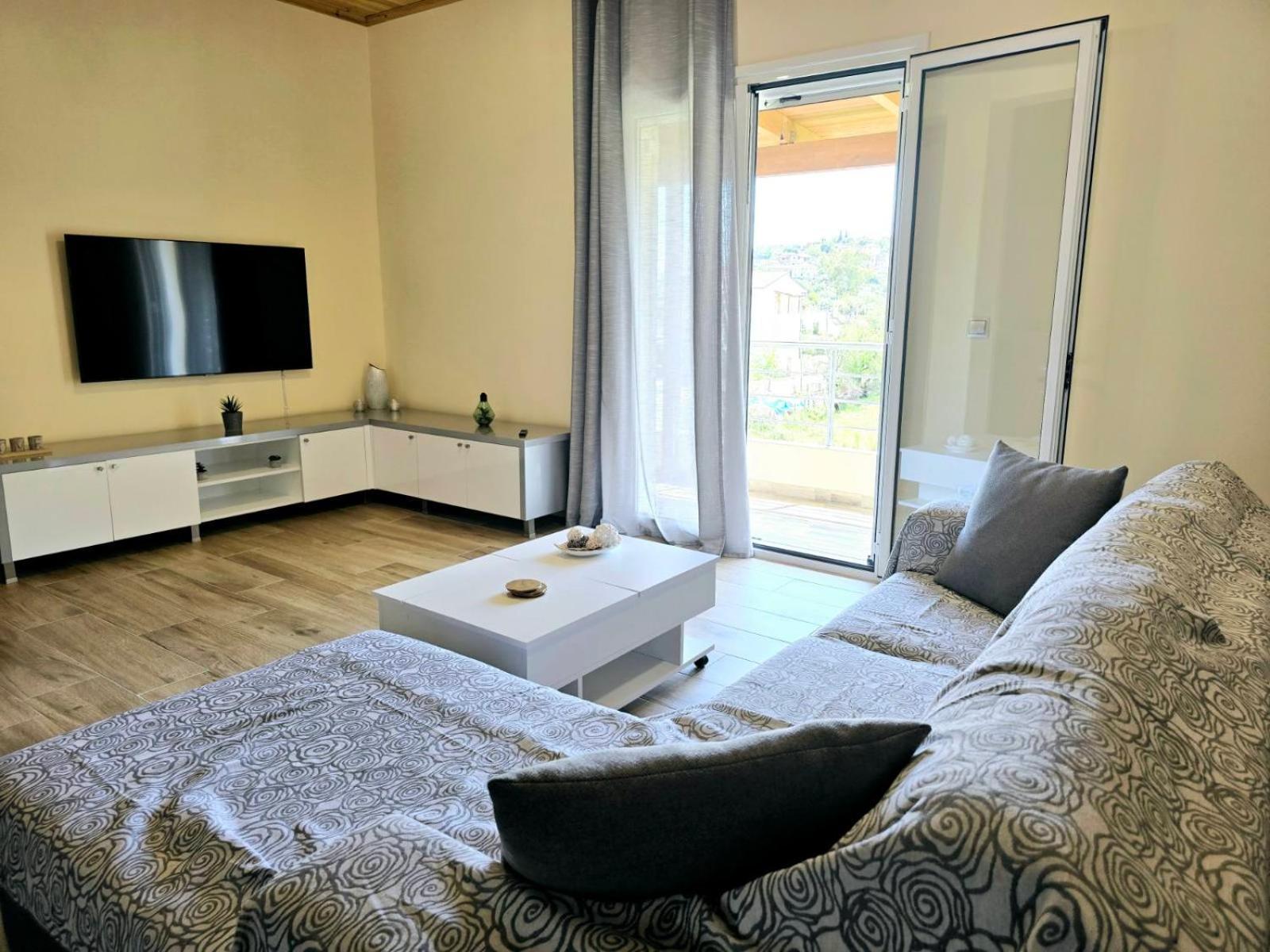 Philoxenia Guest House Himarë Dış mekan fotoğraf